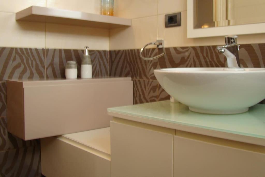 Exclusive Apartment Tirana Exteriör bild
