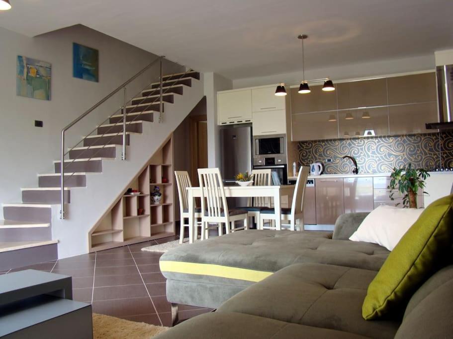 Exclusive Apartment Tirana Exteriör bild
