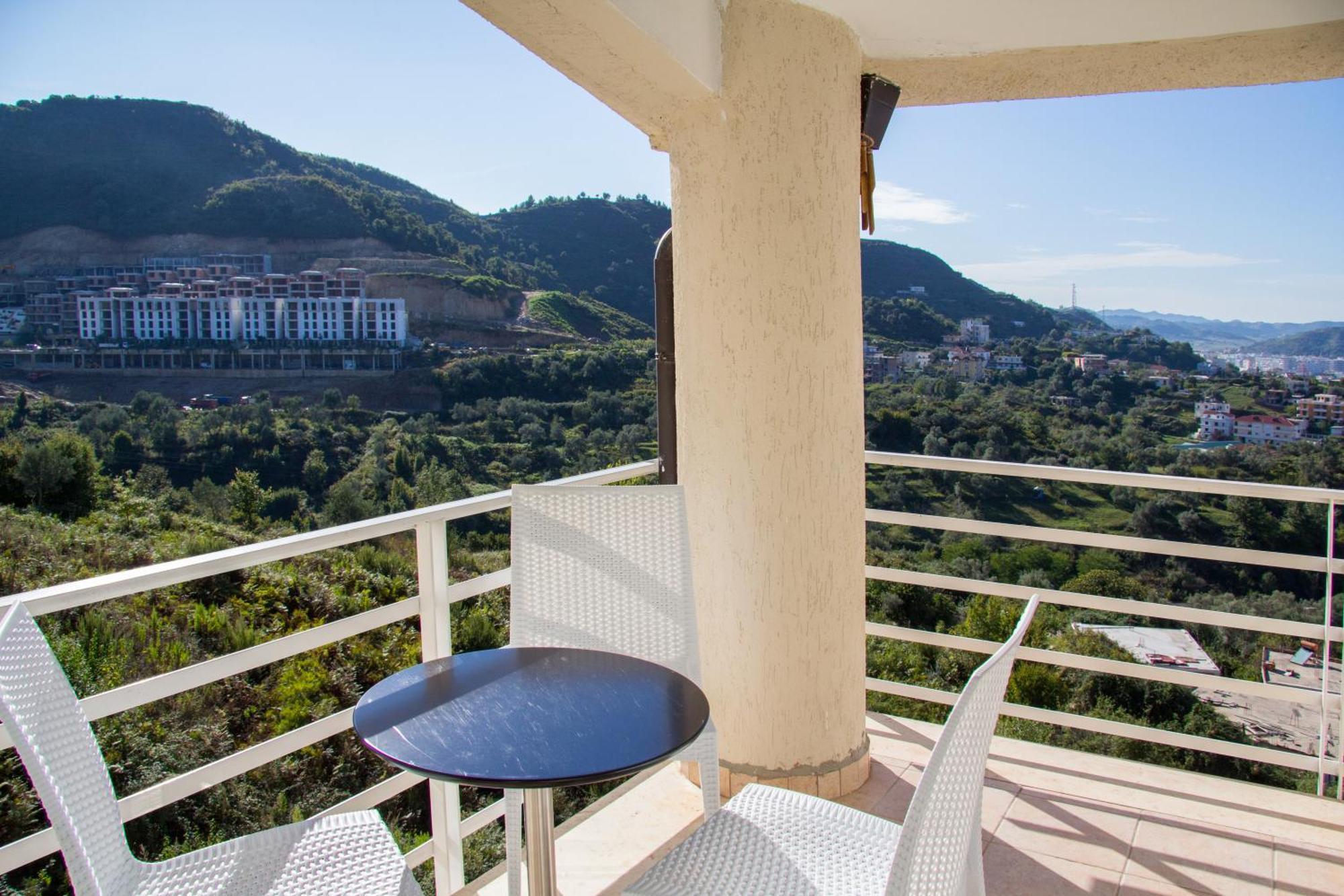 Exclusive Apartment Tirana Exteriör bild
