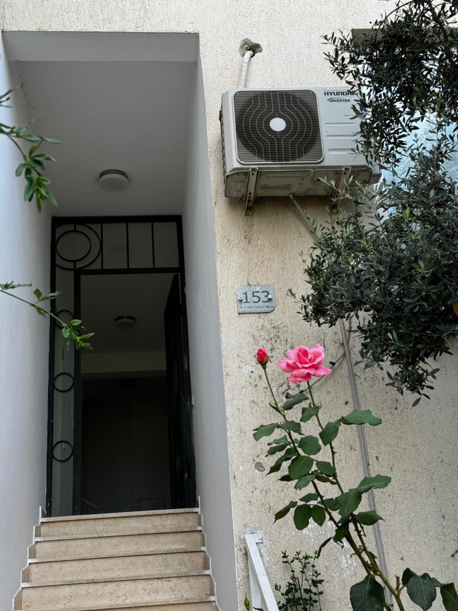 Exclusive Apartment Tirana Exteriör bild
